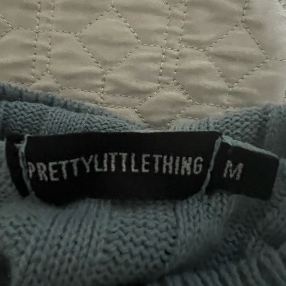 Two ‘Pretty Little Thing’ turtleneck, cropped sweaters in fantastic condition! - Picture 8 of 8
